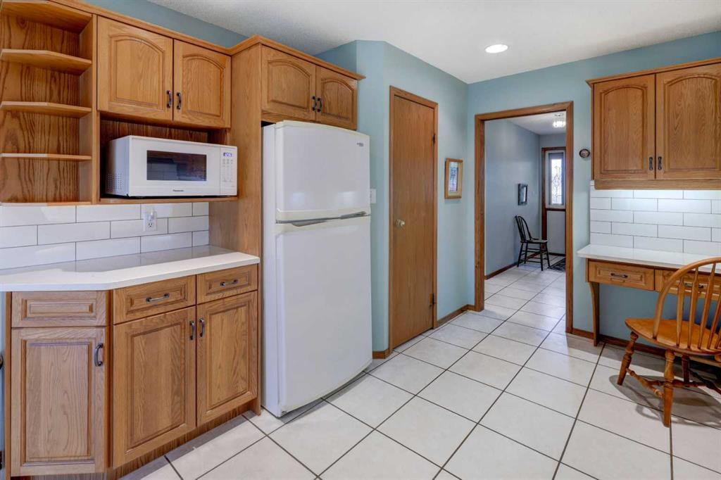 415 8 Street East, Drumheller, AB