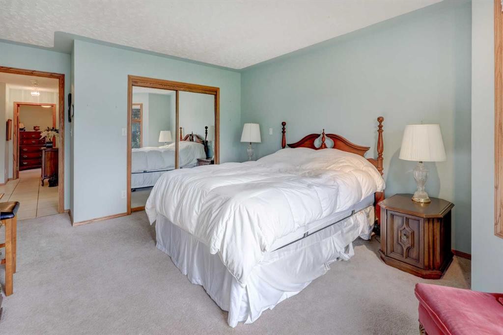 415 8 Street East, Drumheller, AB