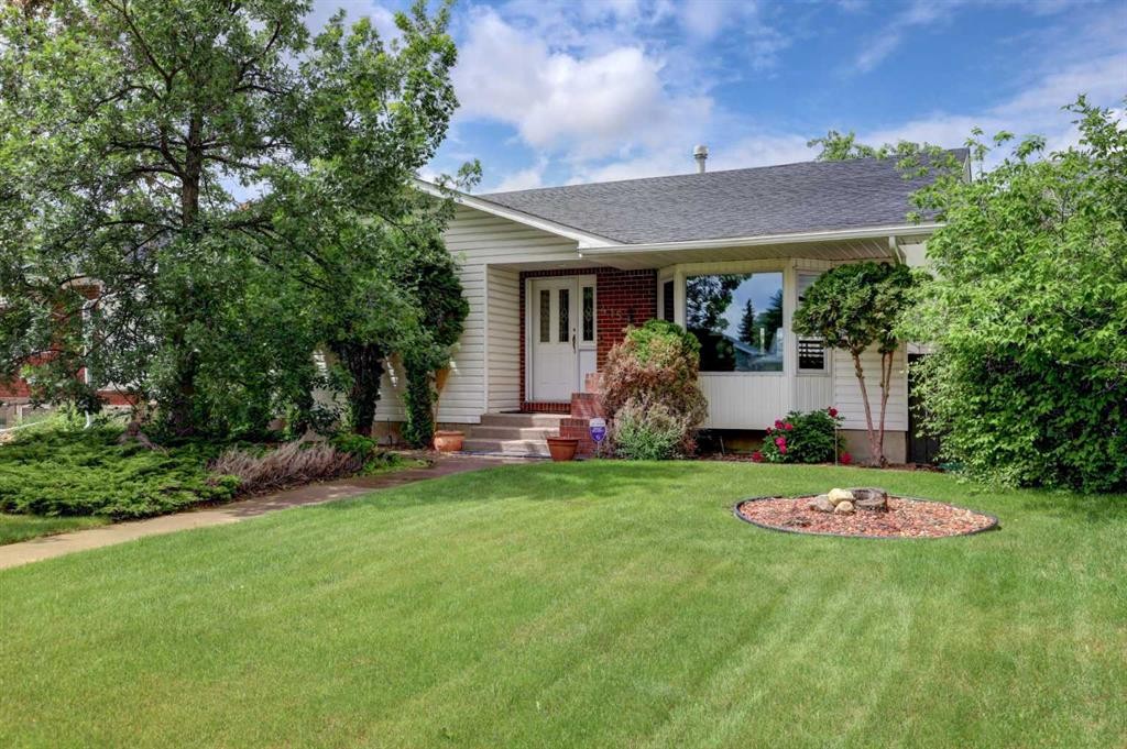415 8 Street East, Drumheller, AB