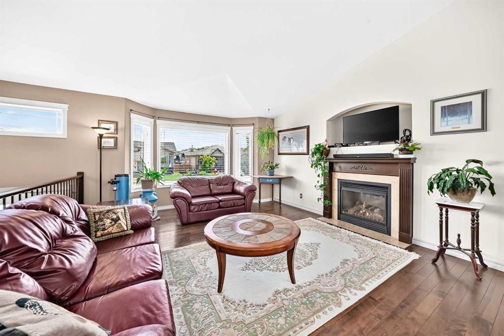45 Vantage Crescent, Olds, AB