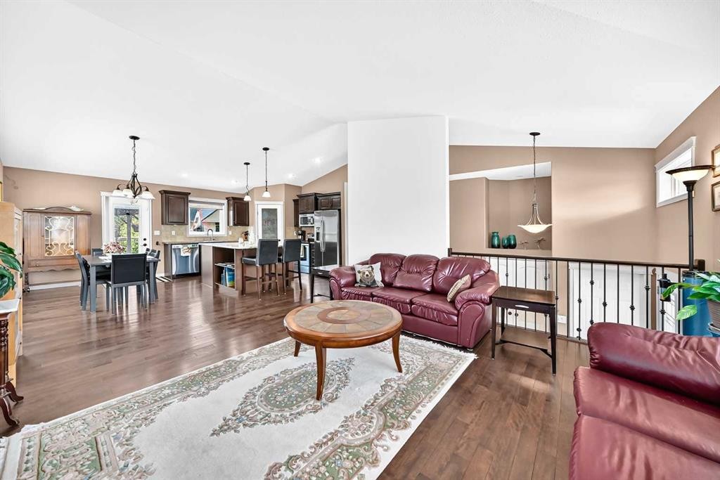 45 Vantage Crescent, Olds, AB