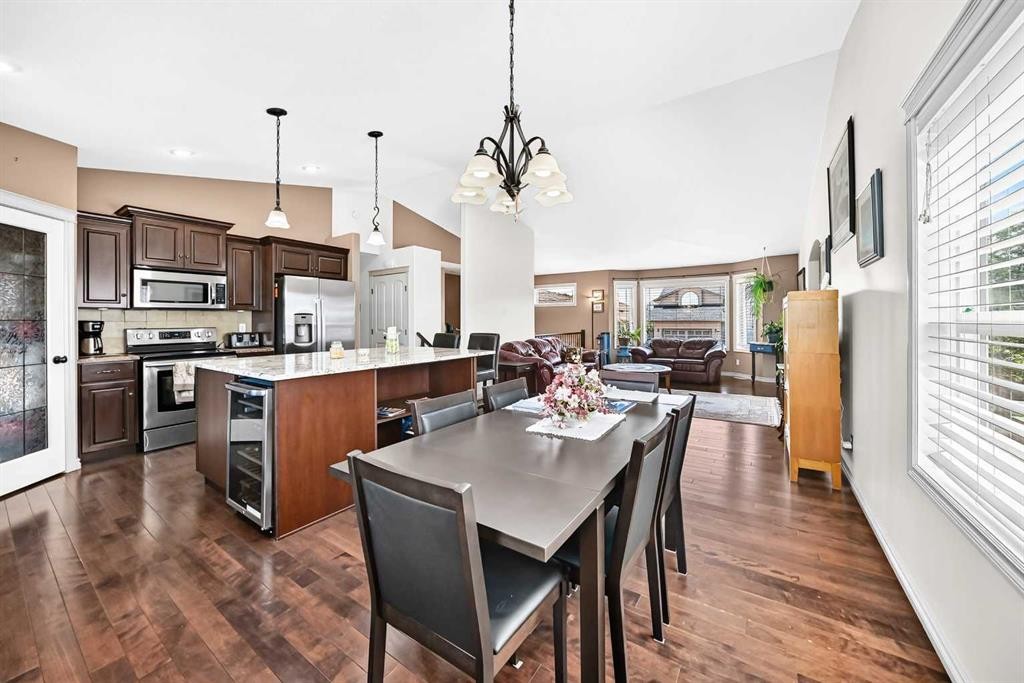 45 Vantage Crescent, Olds, AB
