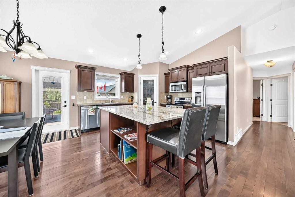 45 Vantage Crescent, Olds, AB