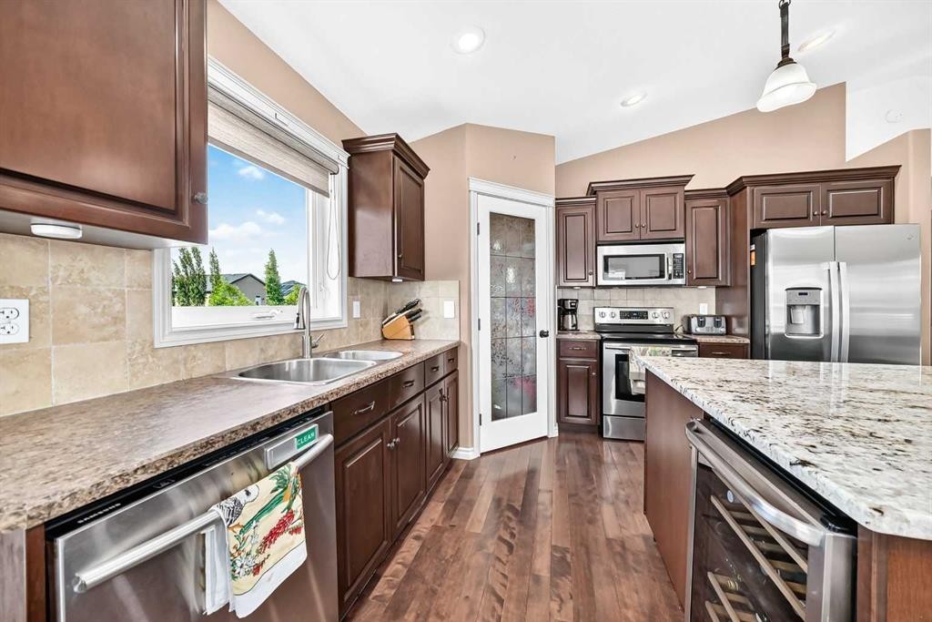 45 Vantage Crescent, Olds, AB