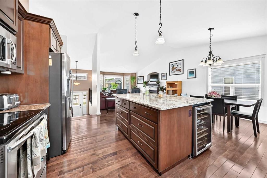 45 Vantage Crescent, Olds, AB
