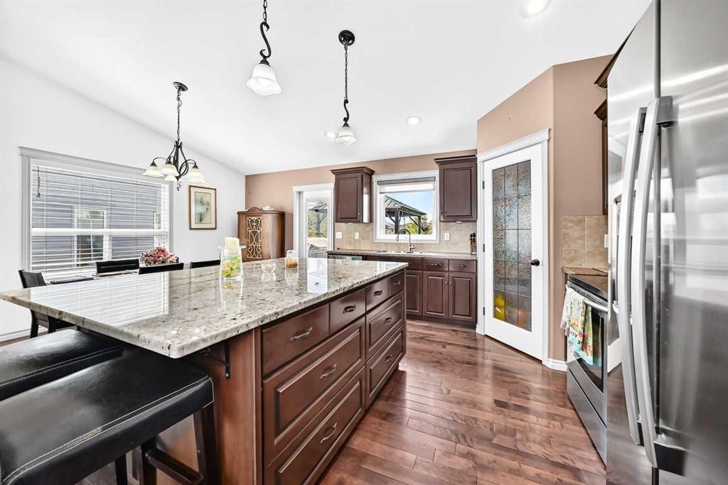 45 Vantage Crescent, Olds, AB