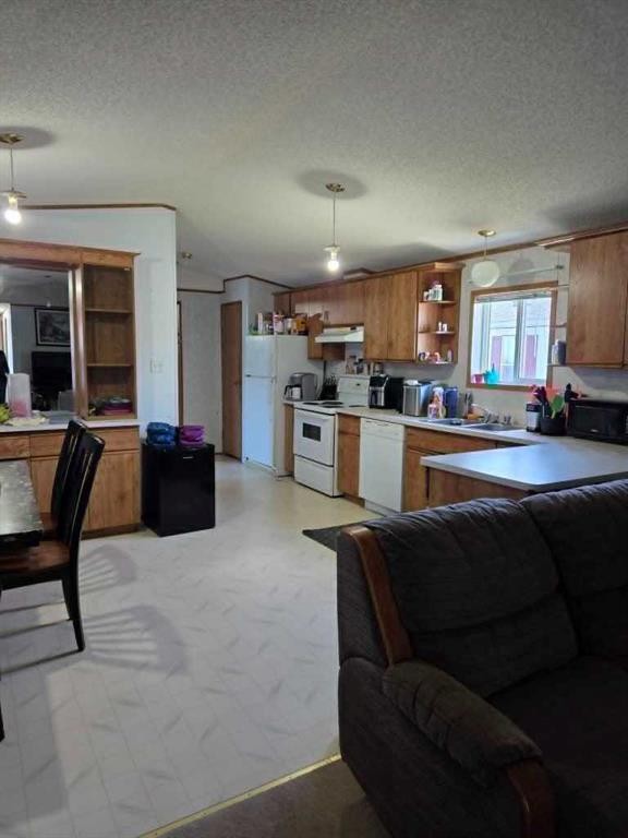 39 Maple Drive, Brooks, AB