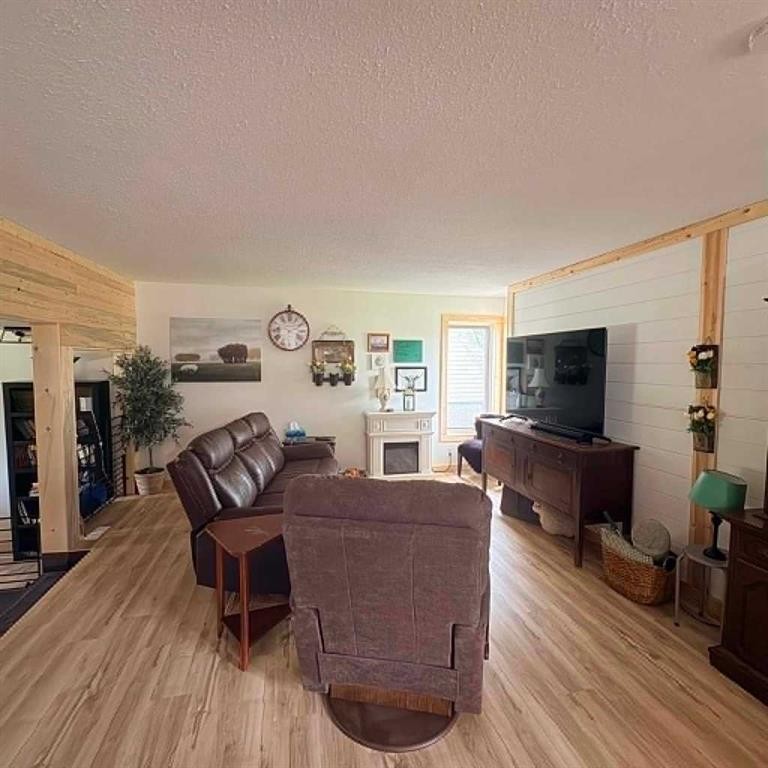 5018 Alexander Avenue, Coronation, AB
