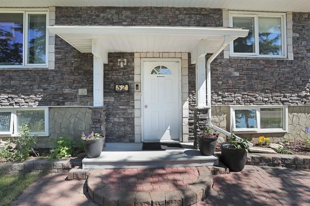 52 Marshall Drive West, Brooks, AB