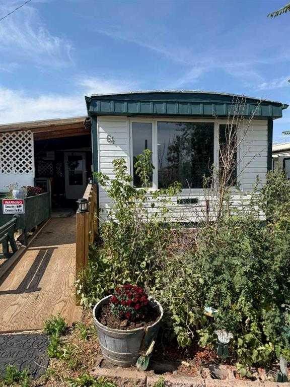 64 Greenwood Villa, Drumheller, AB