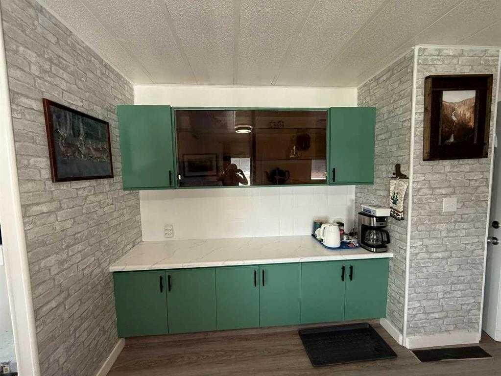 64 Greenwood Villa, Drumheller, AB