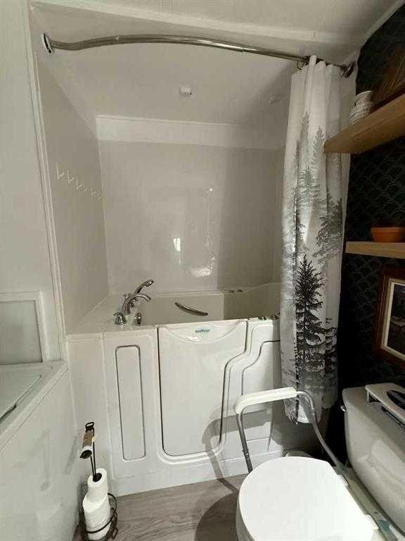 64 Greenwood Villa, Drumheller, AB