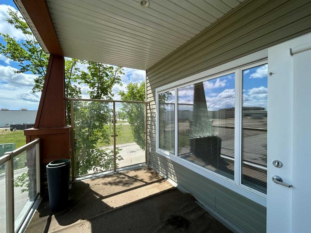 201-4403 67A Avenue, Olds, AB