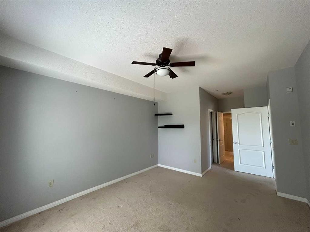 201-4403 67A Avenue, Olds, AB