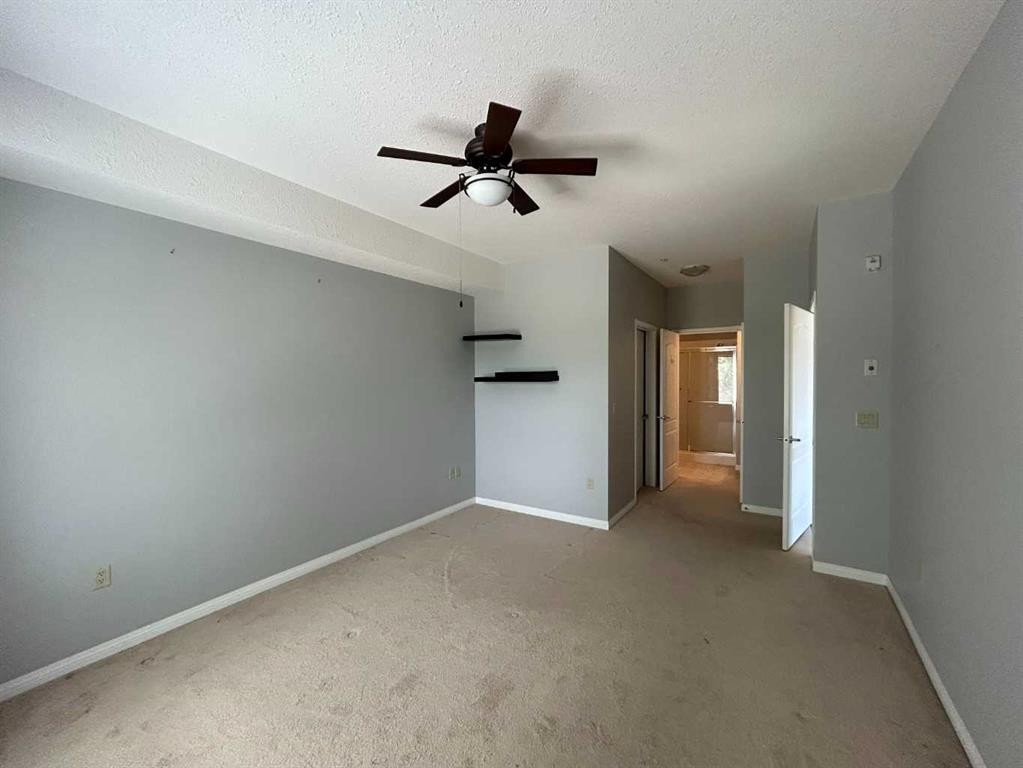 201-4403 67A Avenue, Olds, AB