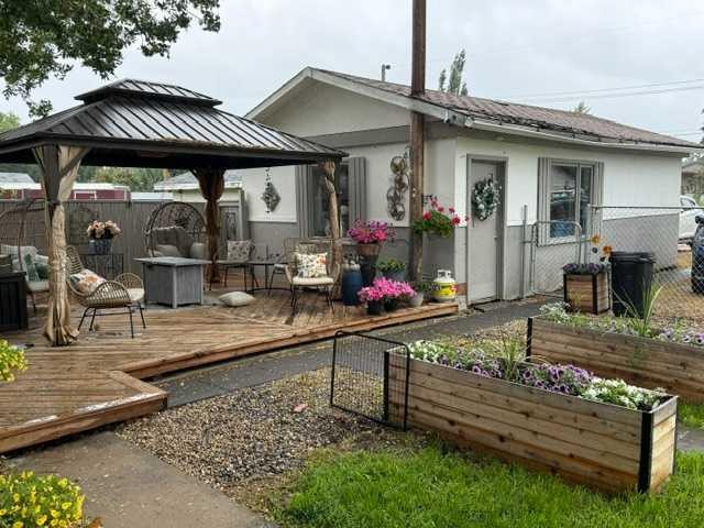 148 4 Street, Drumheller, AB