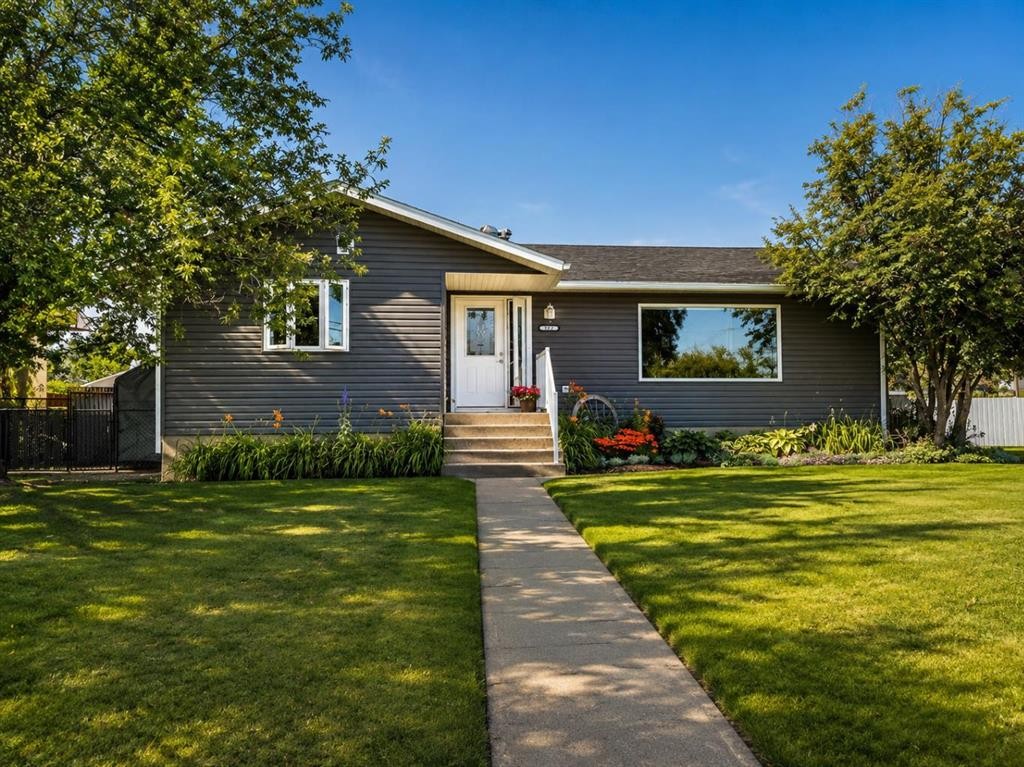 422 15 Street E, Drumheller, AB - Outdoor