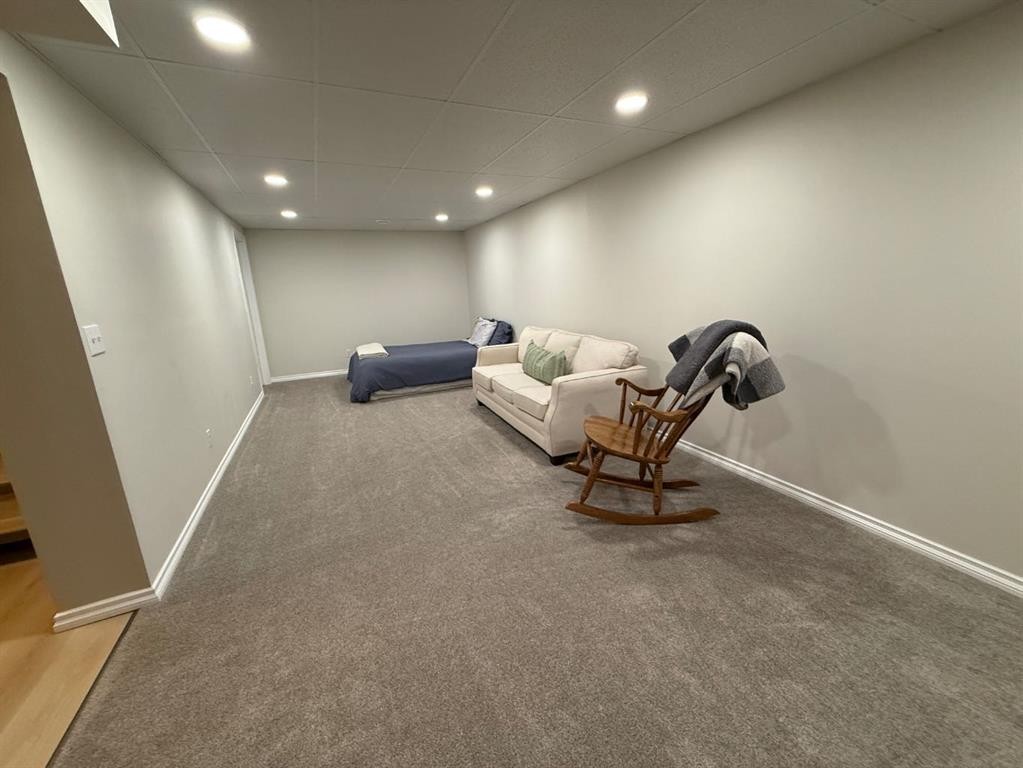 422 15 Street E, Drumheller, AB - Indoor