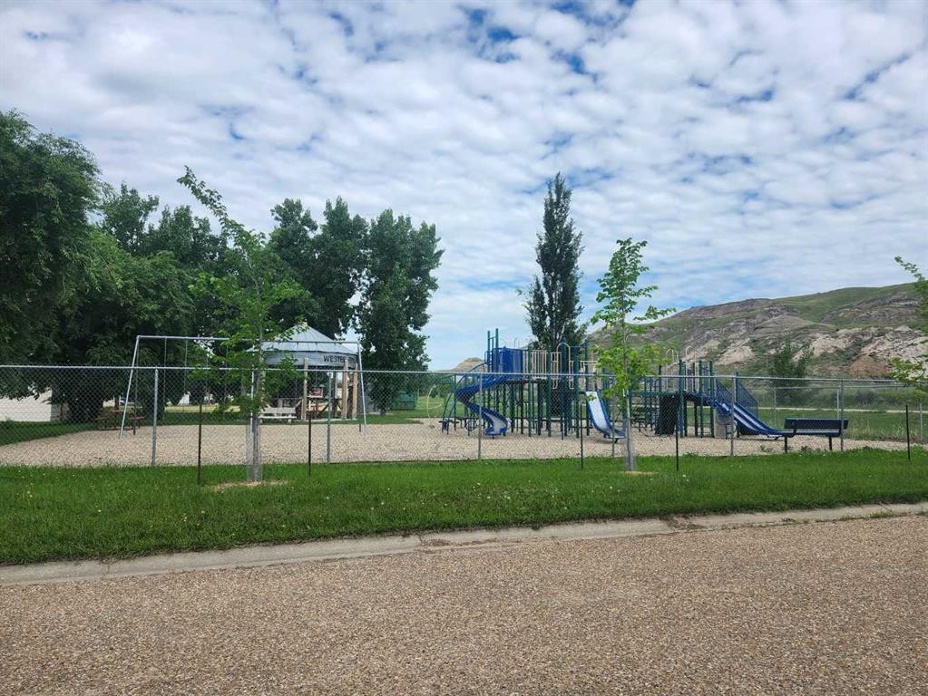 244 2 Avenue, Drumheller, AB - Outdoor With View