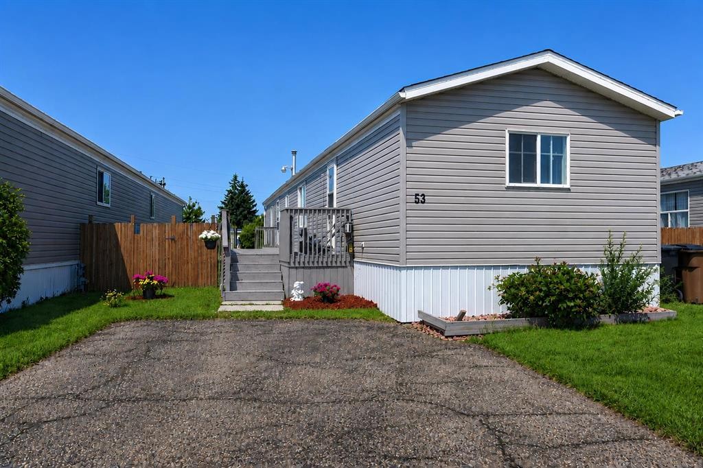 53 Maple Drive West, Brooks, AB