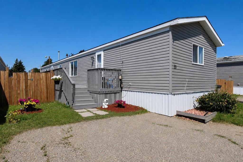 53 Maple Drive West, Brooks, AB