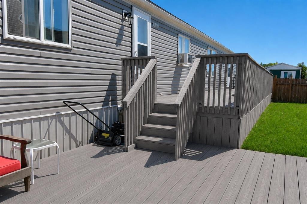 53 Maple Drive West, Brooks, AB