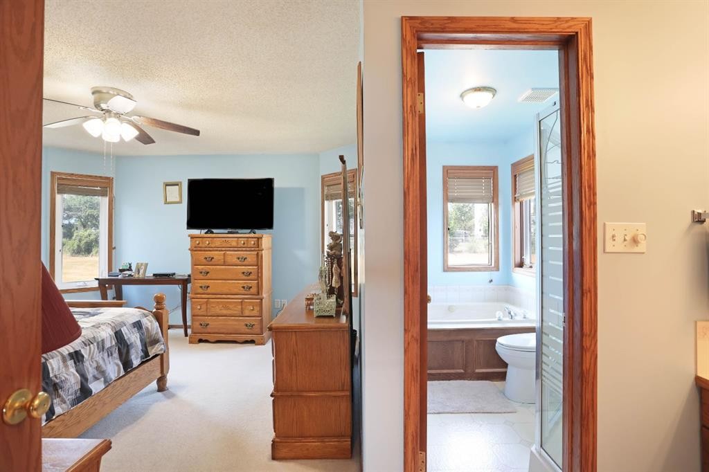 35 Parkland Close East, Brooks, AB - Indoor Photo Showing Bathroom