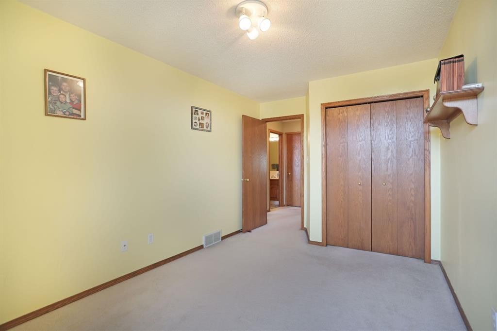 35 Parkland Close East, Brooks, AB - Indoor Photo Showing Other Room