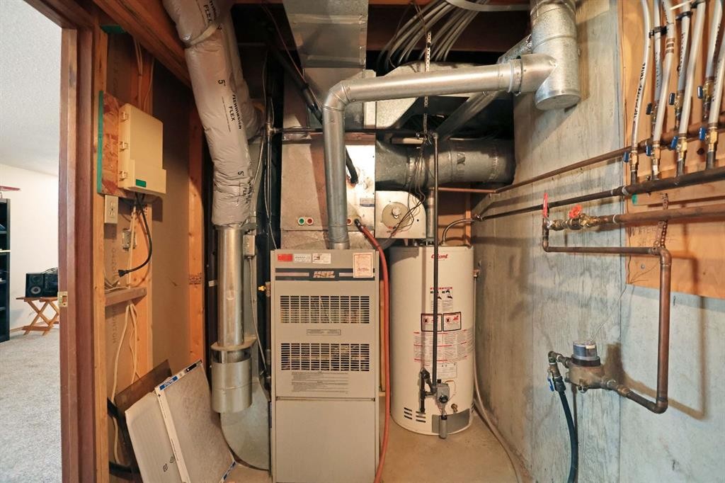 35 Parkland Close East, Brooks, AB - Indoor Photo Showing Basement