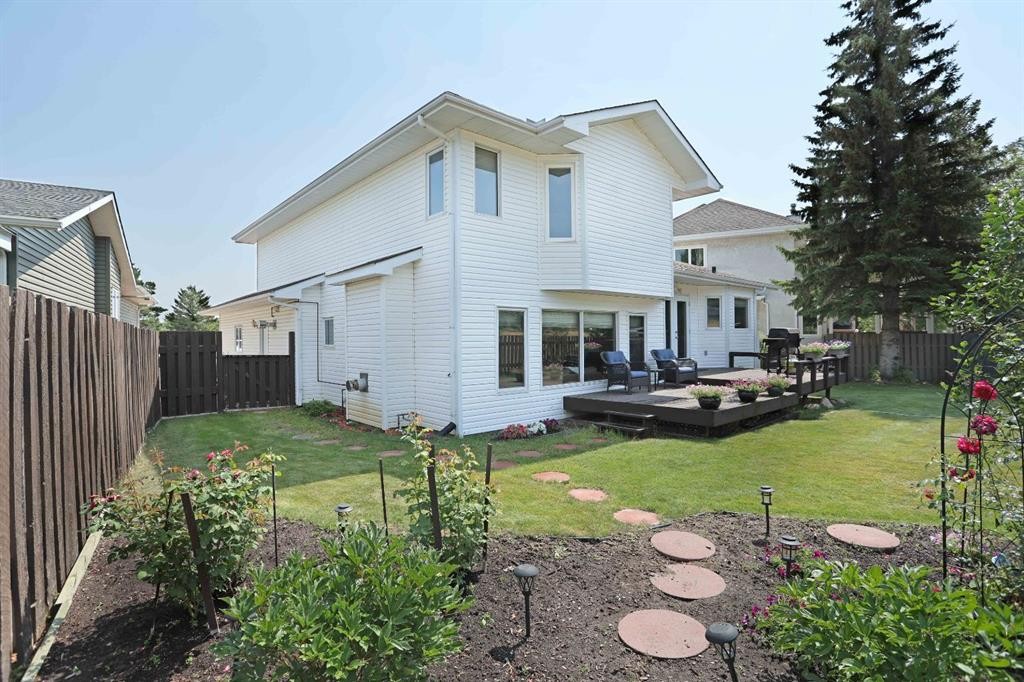 35 Parkland Close East, Brooks, AB - Outdoor With Deck Patio Veranda