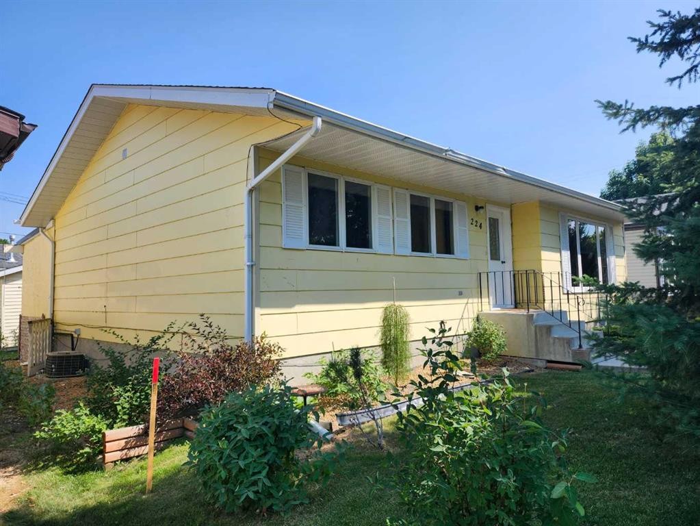224 2 Street, Drumheller, AB - Outdoor With Deck Patio Veranda