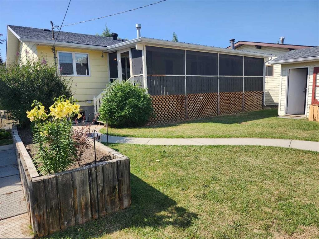 224 2 Street, Drumheller, AB - Outdoor With Deck Patio Veranda