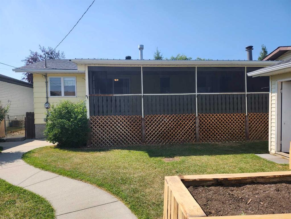 224 2 Street, Drumheller, AB - Outdoor With Deck Patio Veranda