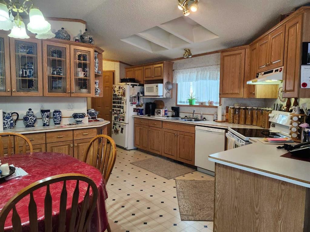 85 Greenwood Villa, Drumheller, AB
