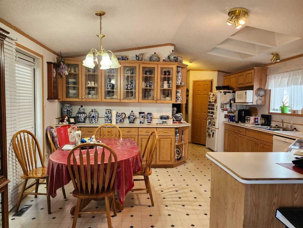 85 Greenwood Villa, Drumheller, AB