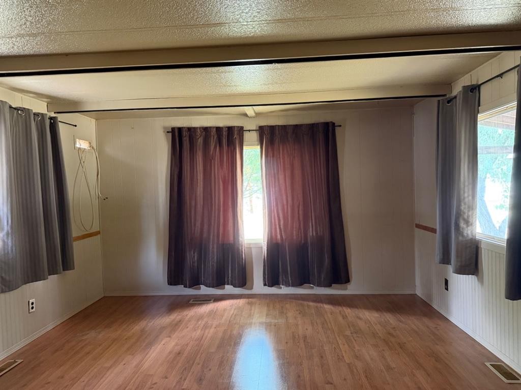 171 2 Avenue, Drumheller, AB - Indoor Photo Showing Other Room