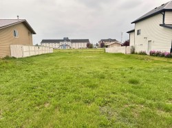 132 Upland Avenue WESTBrooks, AB T1R 1M9