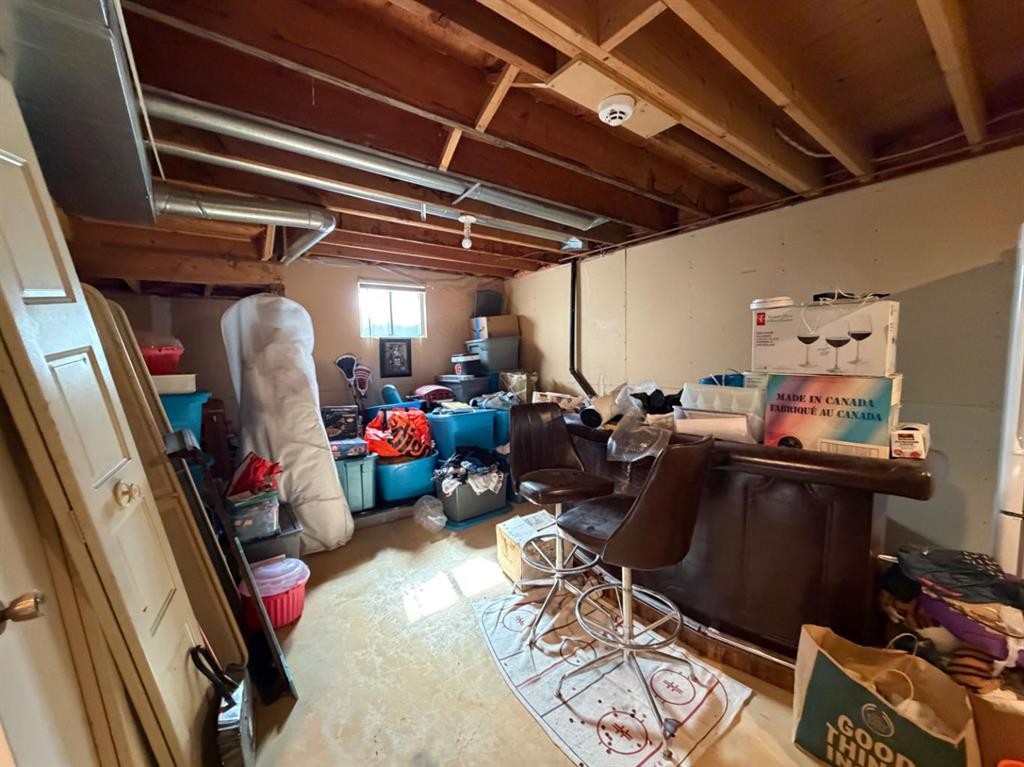 635 3 Avenue West, Drumheller, AB - Indoor Photo Showing Basement