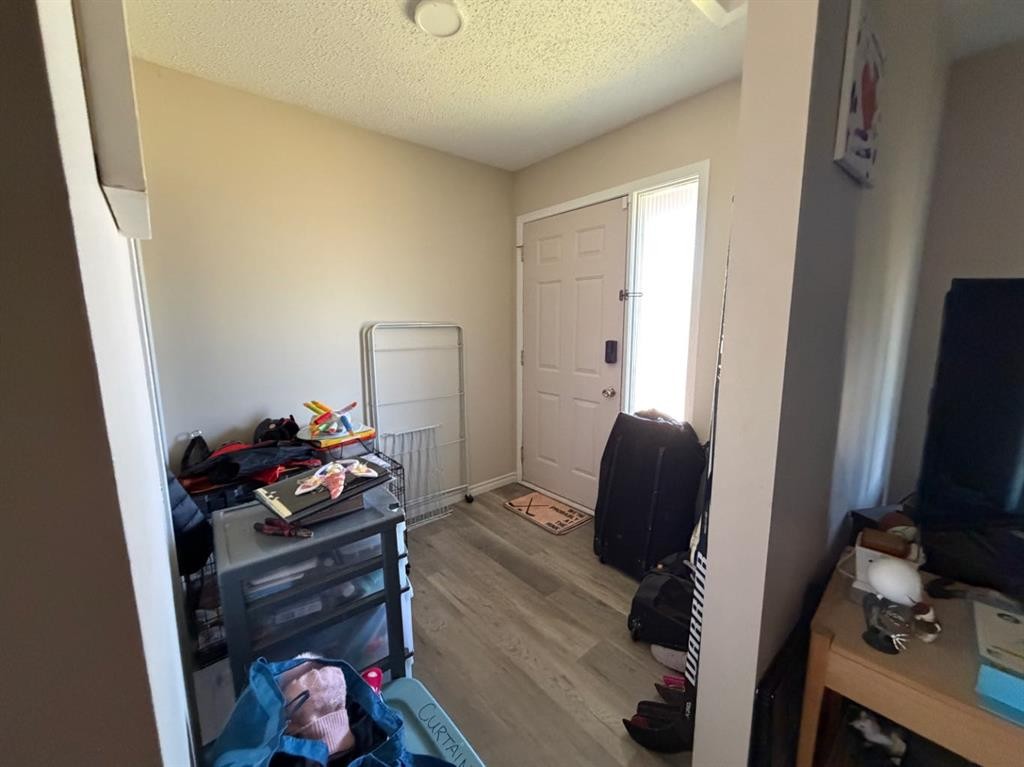 635 3 Avenue West, Drumheller, AB - Indoor Photo Showing Other Room