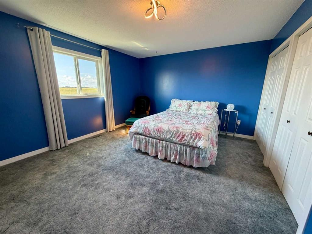 795008 Range Road 44, Rycroft, AB - Indoor Photo Showing Bedroom
