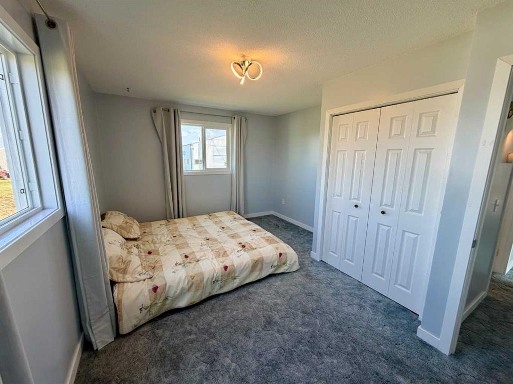 795008 Range Road 44, Rycroft, AB - Indoor Photo Showing Bedroom