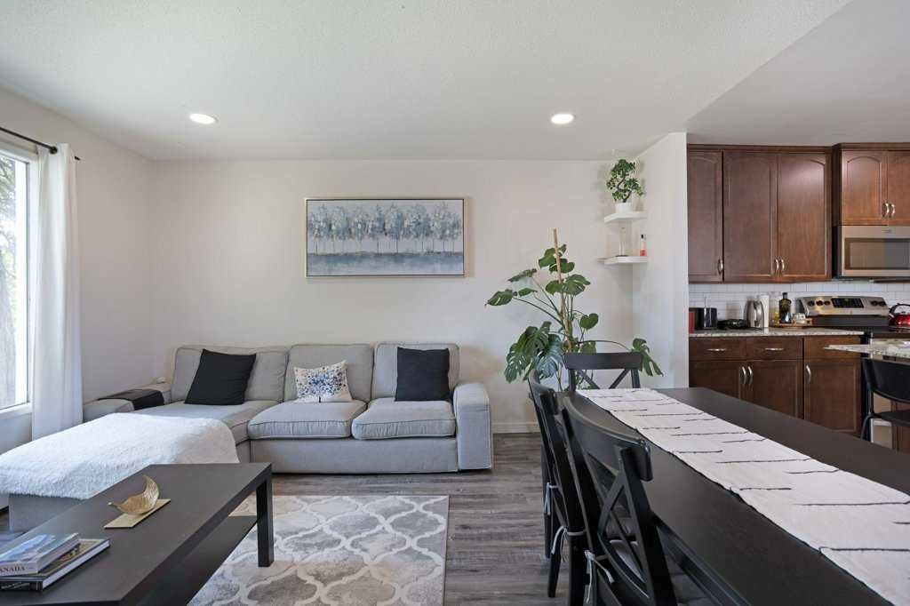 11 10 Street West, Brooks, AB - Indoor
