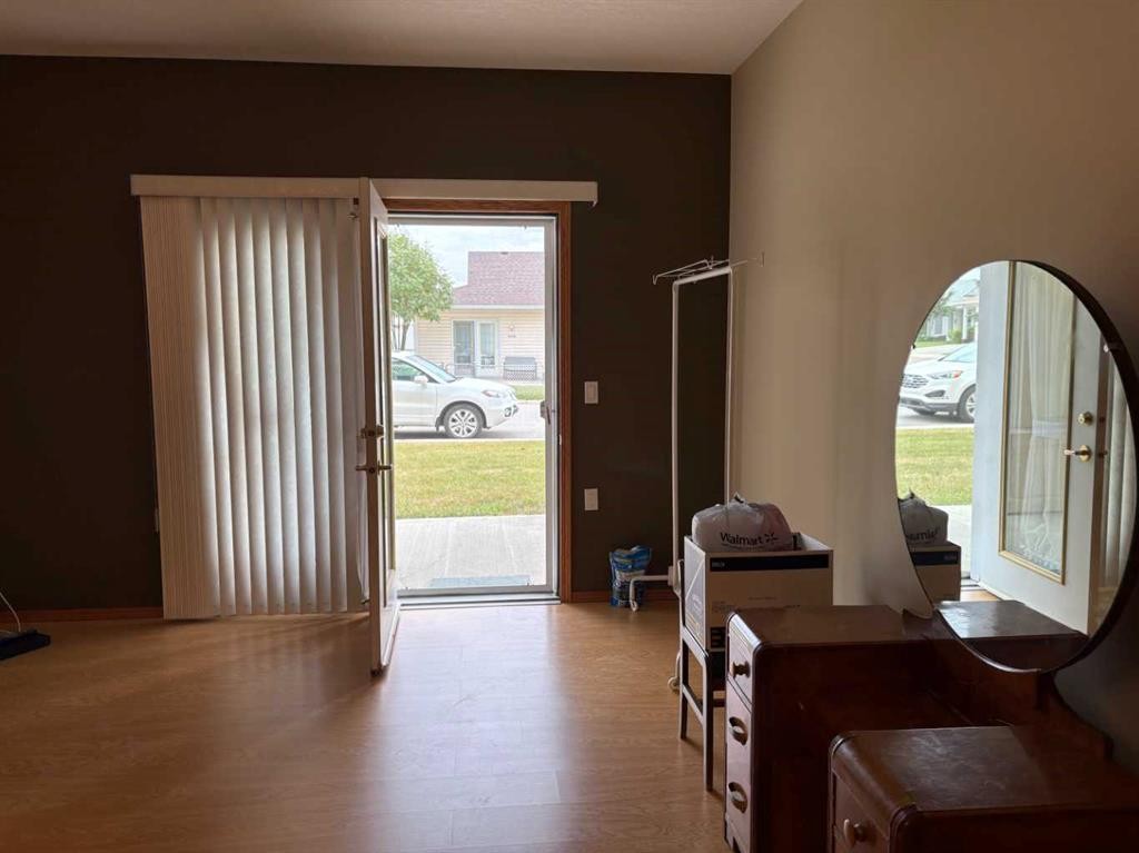 105-5600 Sunrise Crescent, Olds, AB - Indoor