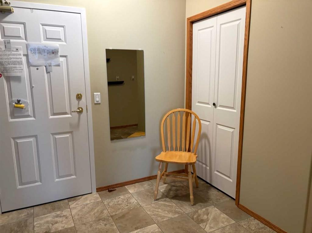 105-5600 Sunrise Crescent, Olds, AB - Indoor Photo Showing Other Room