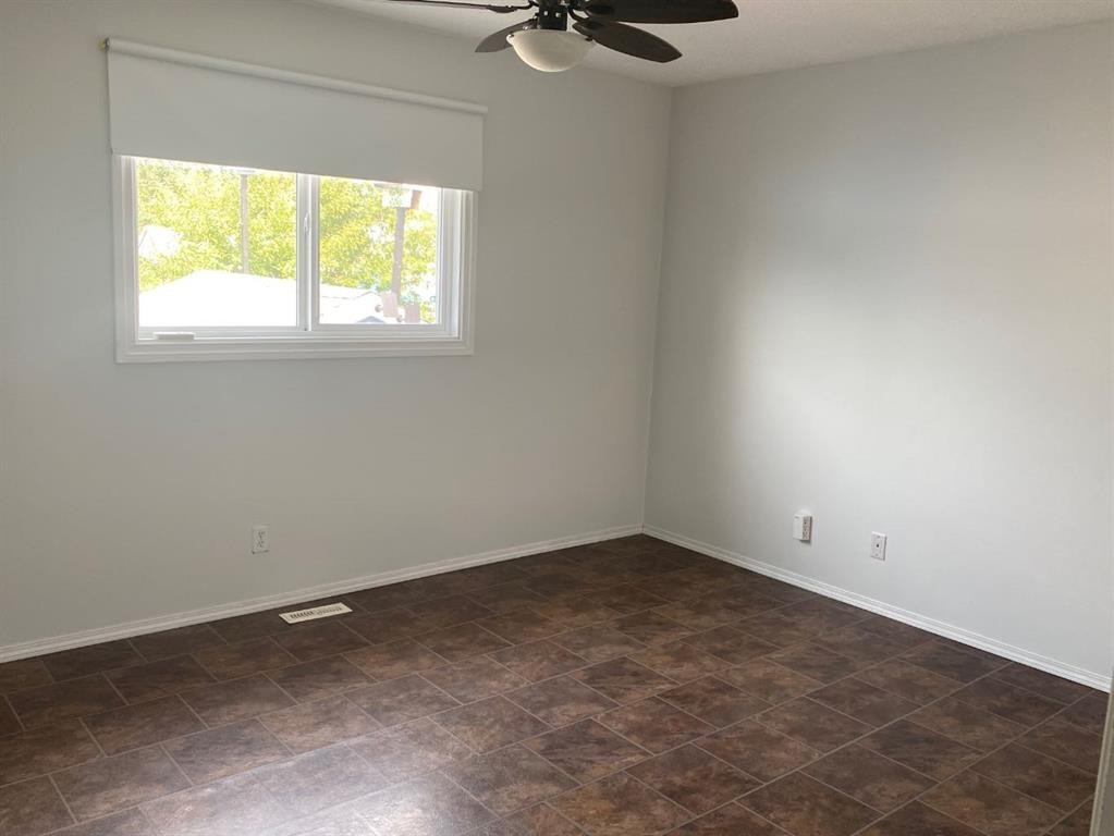 106 Winkler Drive, Hanna, AB - Indoor Photo Showing Other Room