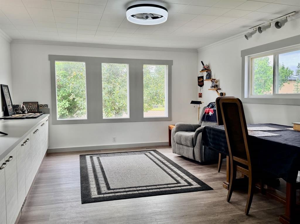 205 2 Street West, Munson, AB - Indoor