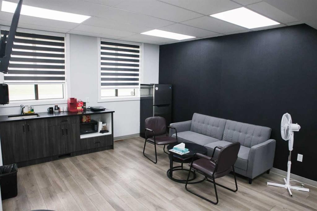 7730 46 Street Se, Calgary, AB