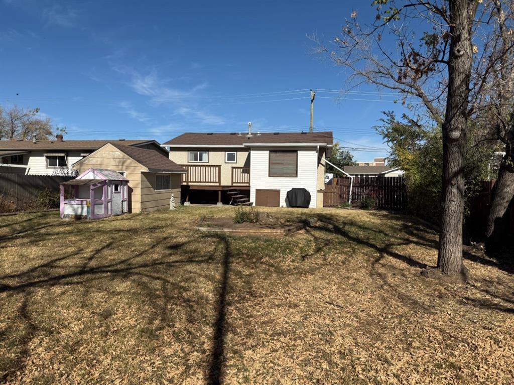 103 7 Avenue Se, Drumheller, AB - Outdoor