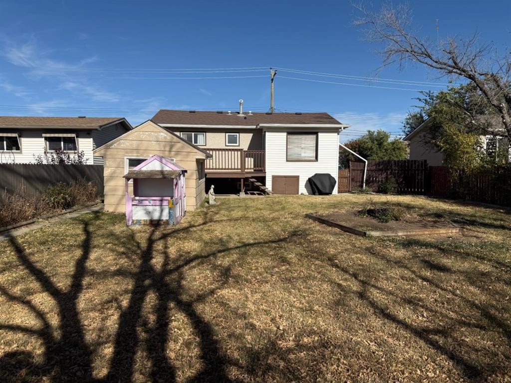 103 7 Avenue Se, Drumheller, AB - Outdoor