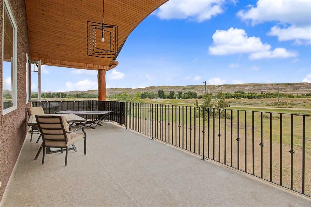 701 Centre Street, Drumheller, AB